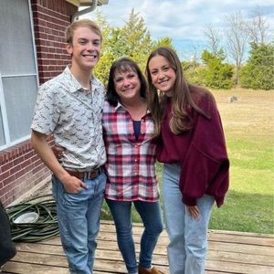 Meet your Posher, Beverly